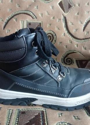 Демисезонные ботинки на мальчика.