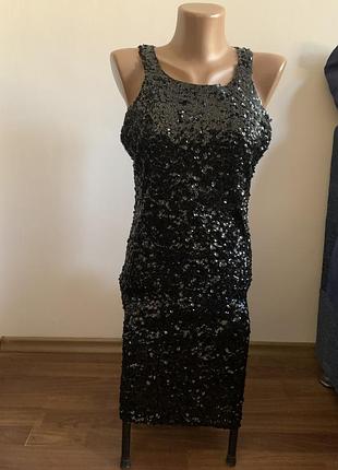 Плаття з паєтками
