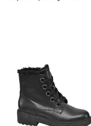 Ботинки ботинки утепленные 40 размер 26 стелька.