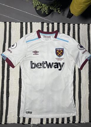 Футболка umbro west ham united