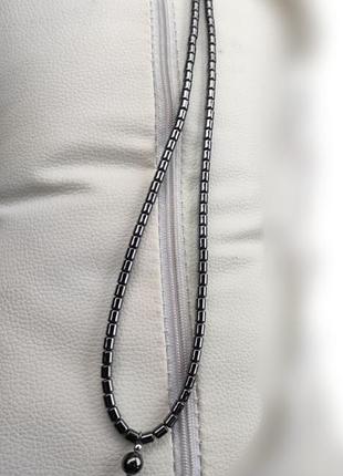 Ожерелье, бусы из гематита с подвеской.