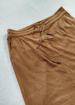 Короткая юбка на шнуровке