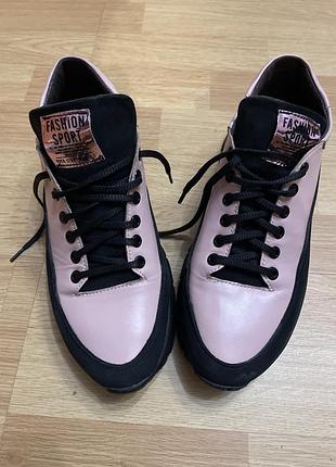 Шкіряні кросівки осінь