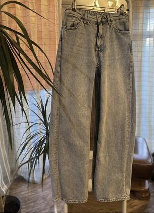 Женскаие джинсы xs