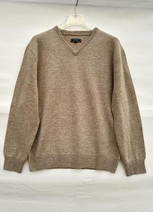 Джемпер з v-подібним вирізом