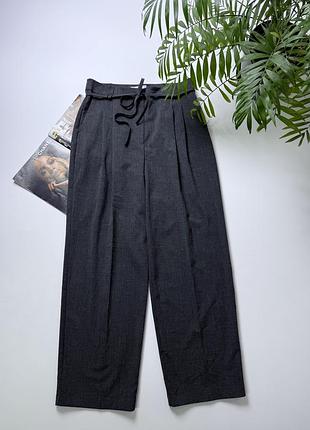 Штани із защипами