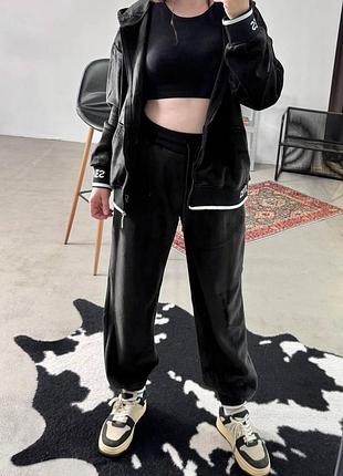 Костюм спортивний