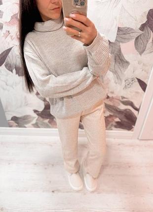 Светр під горло