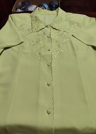 Яскрава блузка, святкова.вишивка.
