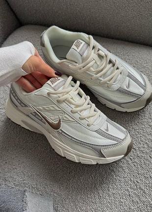 Кросівки nike initiator