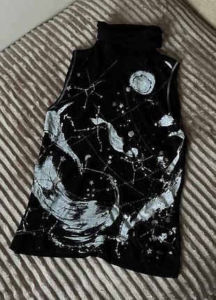 Топ майка з горловиною чорний з принтом космічний сріблястий вінтажний taifun