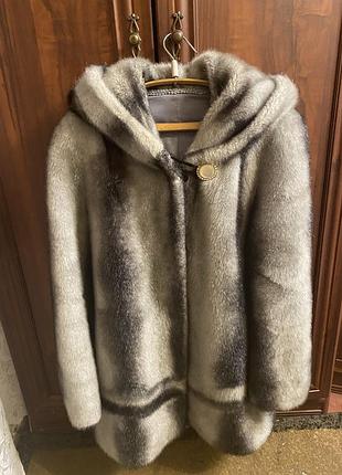 Шуба з капюшоном