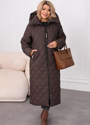 Зимнее пальто с капюшоном