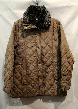 Жіноча стьобана куртка від бренду brave soul