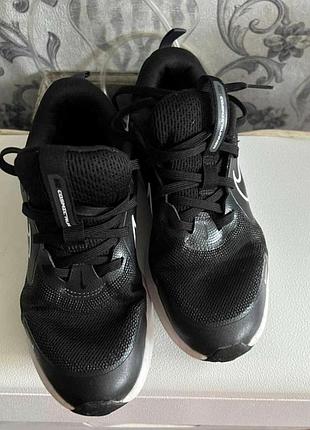 Детские кроссовки