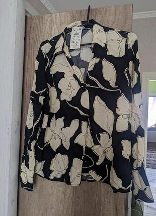 Блузка с воротником