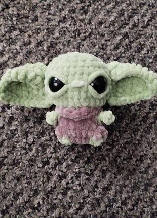 Йода амігурумі.
