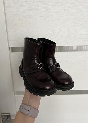 Чоботи zara для дівчинки 28 р. 2