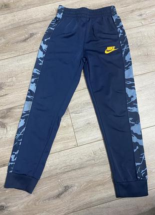 Спортивні штани nike 122 см оригінал