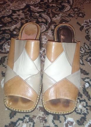 Шльопанці жіночі