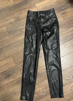 Шкіряні штани zara