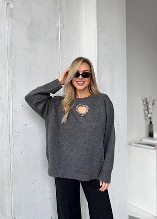 Удлиненный свитер с вырезом сердечко