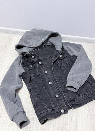 Дитяча курточка на 9-10років