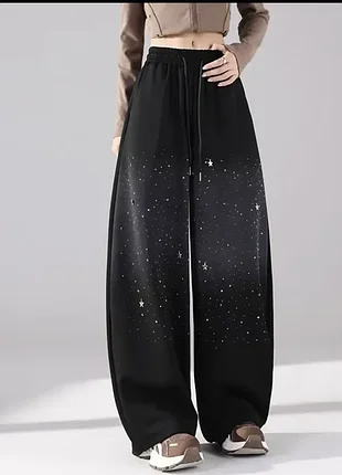 Женские теплые широкие брюки со стразами