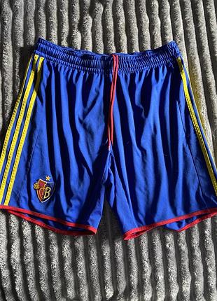 Чоловічі шорти adidas