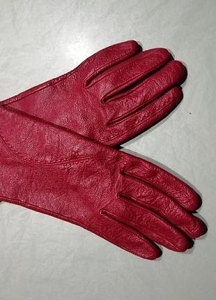 Перчатки / женские кожаные, красный цвет