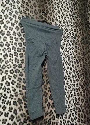 Лосини бріджи з ефектом пуш-ап.