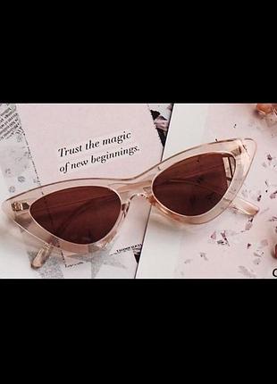 Сонцезахисні окуляри кошаче око, коричневі