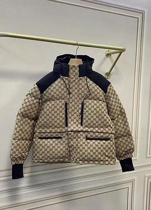 Пуховик зимовий з капюшоном, розмір s