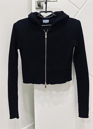 Укорочена кофта на замку з капюшоном