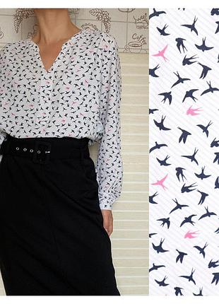 Туника-блузка с кулиской и нашивкой-логотипом