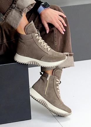 Жіночі замшеві коричневі черевики демісезонні черевики на флісі натуральна замша весна