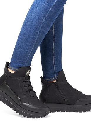 Жіночі черевики rieker чорного кольору / демісезонні черевики rieker