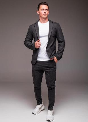 Мужской костюм штаны и пиджак