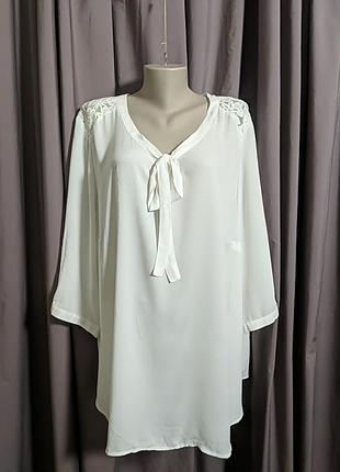 Шифоновая блуза с кружевной спинкой и бантом батал