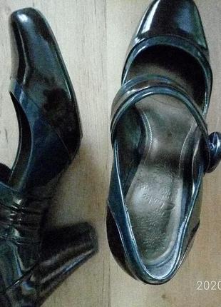 Нові класні і зручні шкіряні жіночі туфлі clarks2 фото