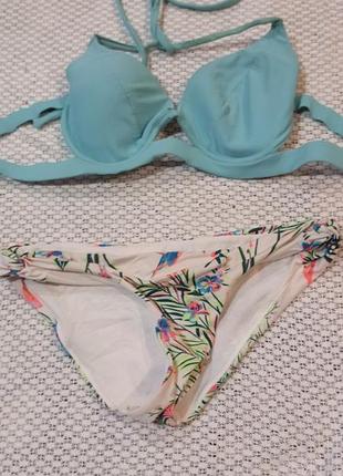 Лот 23 набор купальников 46-го размера