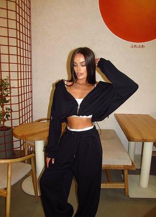 Костюм жіночий