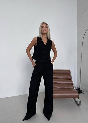 Класний костюм жіночий 3ка