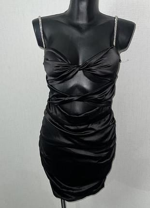 Стильне вечірня сукня  із стрейчевого  шовку оздоблене камінням