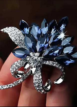 Брошь женская