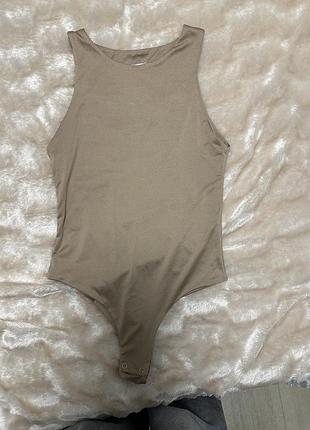 Боди бежевое
