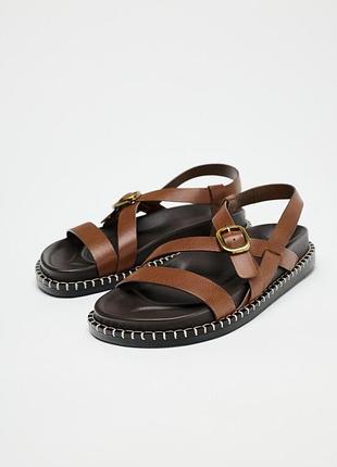 Кожаные сандалии-босоножки zara на низком ходу с ремешками 1614/510/105.