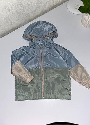 Фірмена вітровка