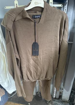 Костюм вязка з щерстяною ниткою