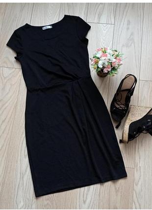 Классическое черное платье